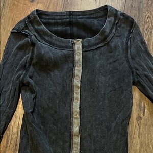NWOT XS Black snap Down Shirt